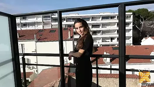 Natalia iki iyi inşa edilmiş atlımızdan memnun