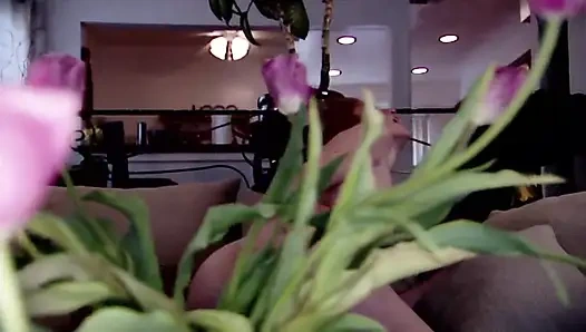 Seksi kızıl saçlı yakın çekimde mastürbasyon yapıyor