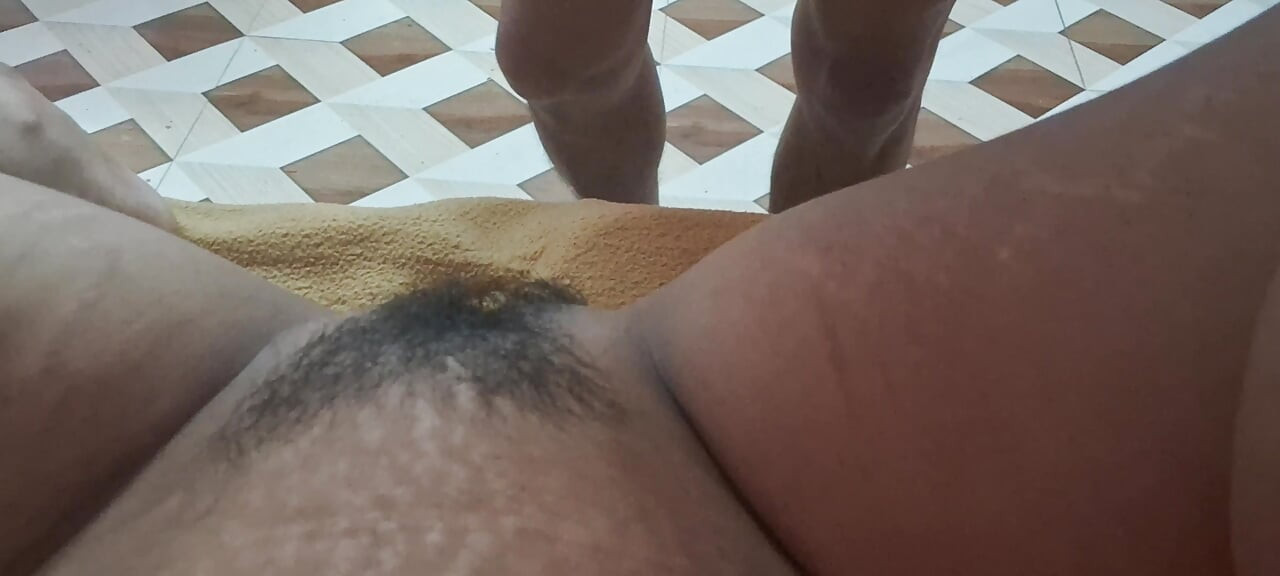 Desi Hint bhabhi devarın büyük sikiyle sikişiyor