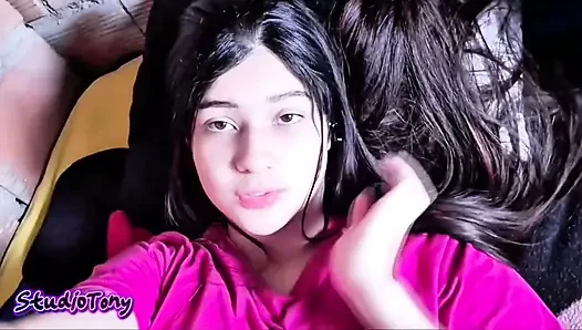 Kız mastürbasyon yapıyor