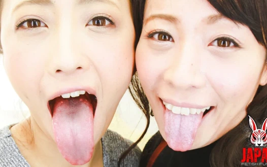 Samimi anlar: Hana ve Yuri'nin şehvetli Fransız öpücüğüne katılın!