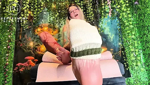 Yogadan sonra 67 ortalama amazon üvey anne 16 ayak hakimiyeti - terli ayakkabılar ve çorap çıkarma