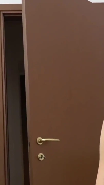 Незабываемый момент из "Итальянского тройничка с женой и милфой из приложения для знакомства"