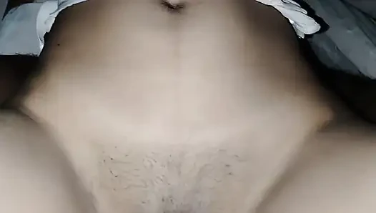 Hintli Bangladeşli azgın seksi evli kadın uzun süre sonra büyük yarağa biniyor