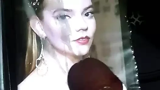 Cum haraç anya taylor-joy #2