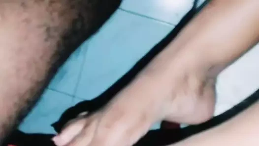 Sri lankalı seksi ayak oyun