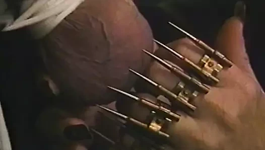 Kölesini çeşitli şekillerde domine etti