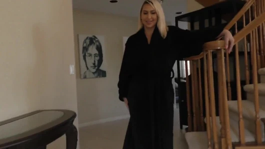 Nina Kayy erkeğiyle üç yollu eğlence için bir seks bebeği satın alıyor!- sapık orta yaşlı seksi kadınlar ve gençler