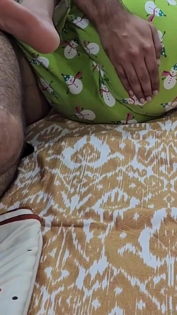 Завораженный момент из "Manvi Ratra пробуренная киска ее бывшим студентом 10 июня 2025 года"