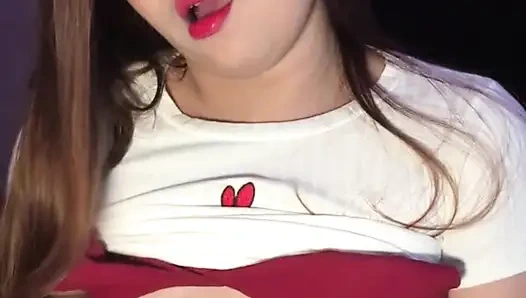 Sharinami yeni oyun sandalyesinde mastürbasyon yapıyor