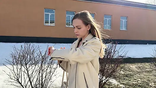 TAKSI IÇIN ÖDEYECEK PARANıZ YOK MU? O ZAMAN PANTOLONUNU ÇıKAR. Erkek arkadaşını eski sevgilinle aldattı.