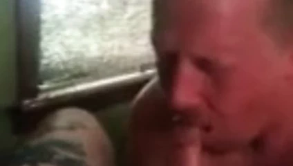 Suck1072