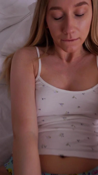 Üvey Kardeşler: Sapıkça am sürtünmesi CREAMPIE ile bitti - Secret Elle | Klip 2