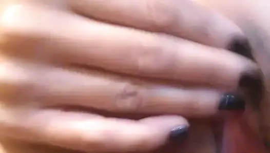 Andreanoelemos gerçek fahişesini gösteriyor