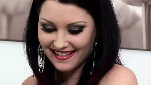 Claudia adams ve belicia avalos birbirleriyle sapık olsun