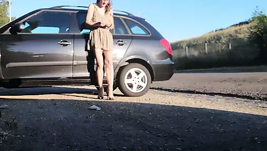 riskli striptiz açık havada