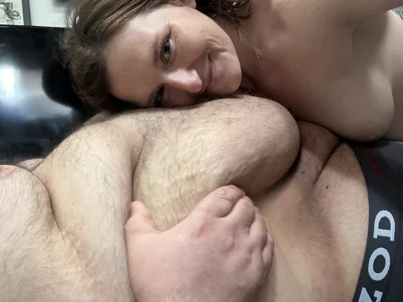 Вкус того, что кончить! Я поклоняюсь супер сексуальному большому красавчику мужчине. Вот соблазнение от неудающейся попытки съемок