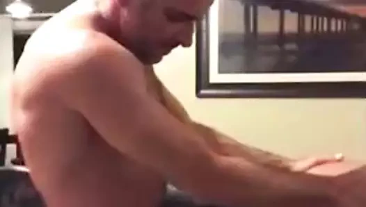 Adım baba sikikleri onu