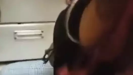 Akşam yemeğini pişirmeye çalışırken kafayı yemek