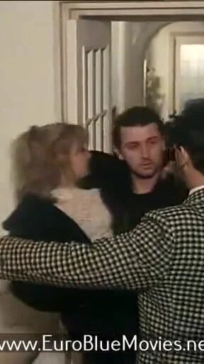 Падающий с челюсти момент из "Семейных игр - полный фильм"