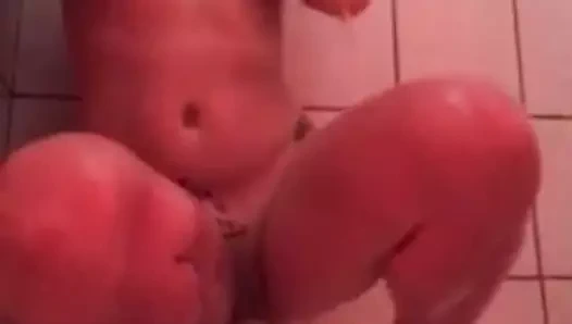 duşta tatted sarışın