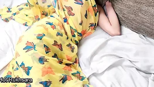 Şoför uzaktayken sahibinin karısını çok sert sikiyor Hintçe ses