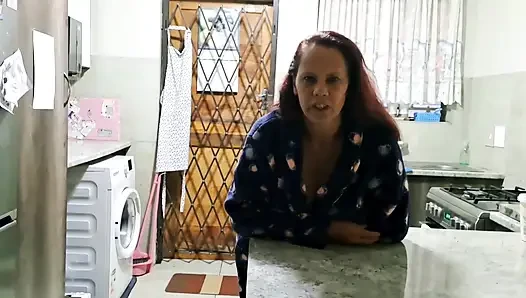 Aldatan Evli Kadın Komşusunu Sikiyor Ve Domine Ediyor!