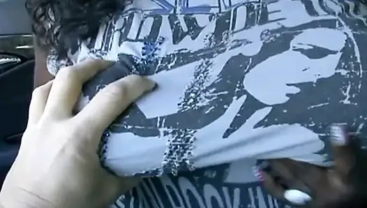 İri göğüslü zenci kadın büyük yarağı seviyor