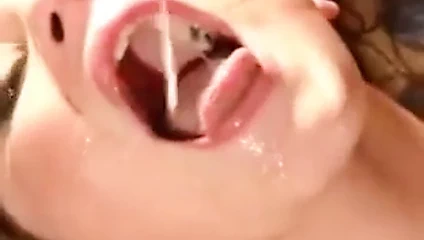 2 civciv bir stadyumda gangbanged