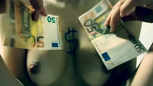 100 dolarlık memelere tapıyor büyüleyici