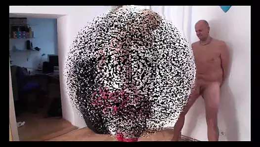 Tuhaf bayan jessica olli'nin delilerini tekmeliyor