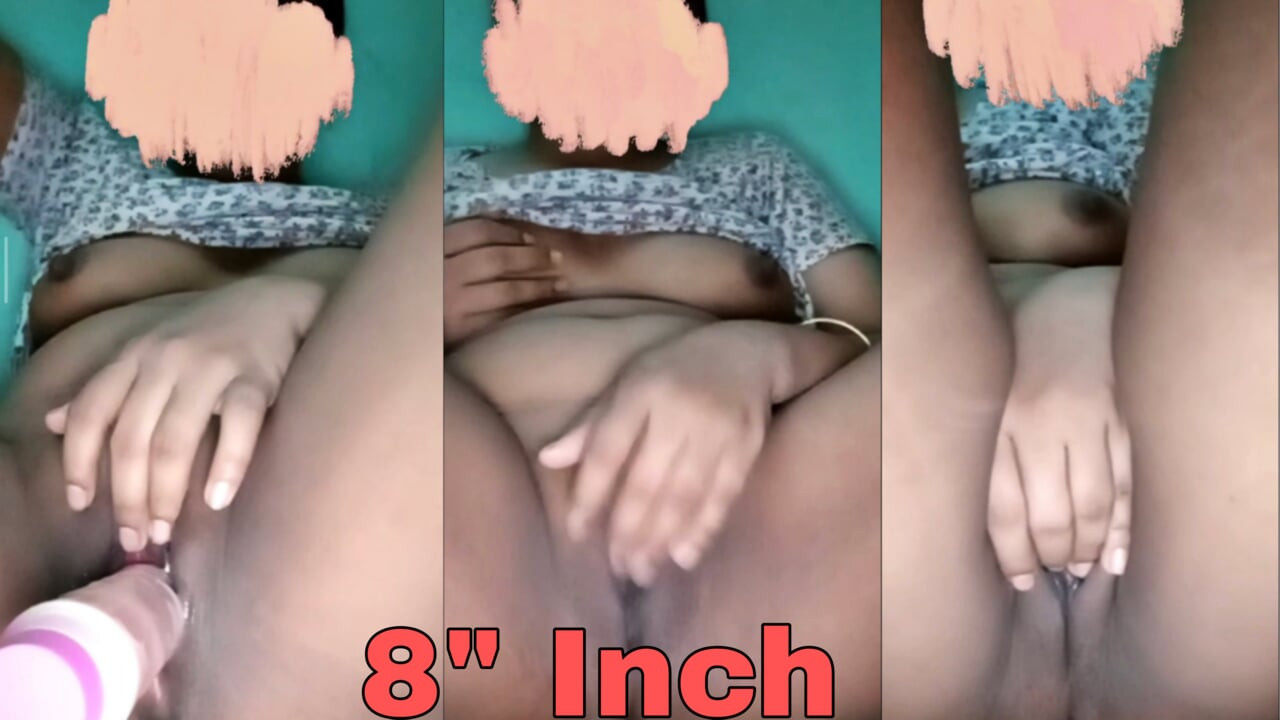 Karım 8 inçlik büyük dildo ile mastürbasyon yapıyor