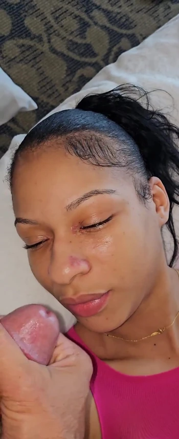 Чернокожая красотка Tiff Ray - это чистое удовольствие