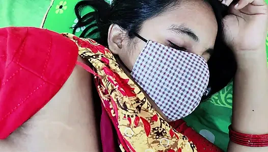 Yaramaz üvey anne üvey oğlu Desi Saree'i nasıl tatmin edeceklerini biliyor üvey anne sikişi xxx