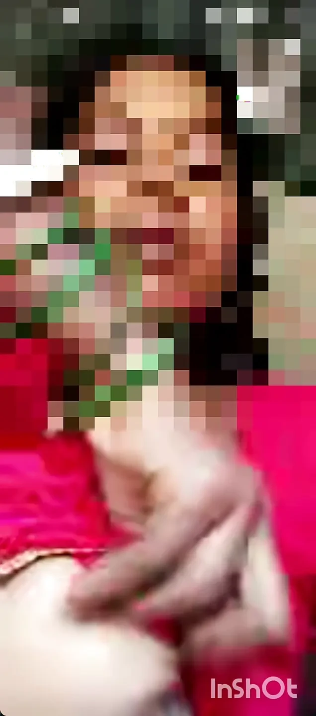 Desi bhabhi ne video call pe gand aur chut dikhai