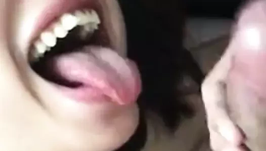 utangaç Asya kız oral seks