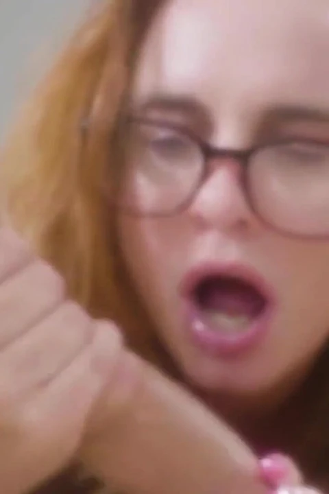 Жена и лучший друг соблазняют лучшего друга мужа и весело развлекаются с ним!