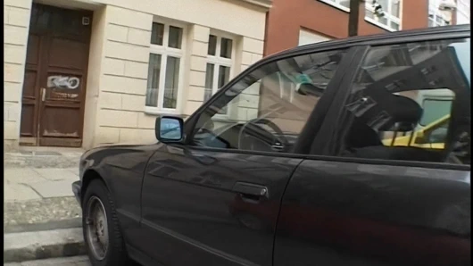 Alman büyük memeli milf her zaman park yerimi engelliyor - 90'ların retro