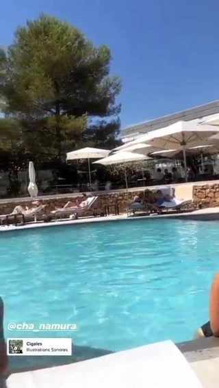 Charlotte namura büyük göğüsler tv fransız ünlü