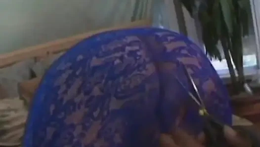 Fransız iri güzel kadın domaltılarak sikiliyor