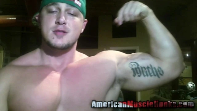 joey d'nin rock hard muscle flex'in önizlemesi