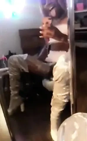 Bir randevudan eve geldim, bağlantı harikaydı, ama benim alanıma değdi mi görmek için beklemem gerekiyor.
