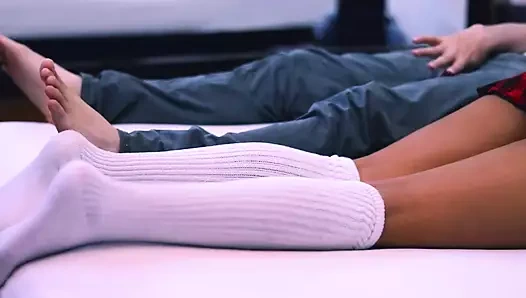 Yaramaz öğrenci odasında öğretmeni tarafından sert sikiliyor