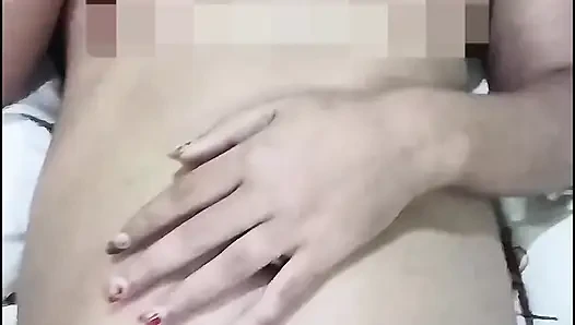 Hintli üvey kız kardeş domaltarak sikişiyor