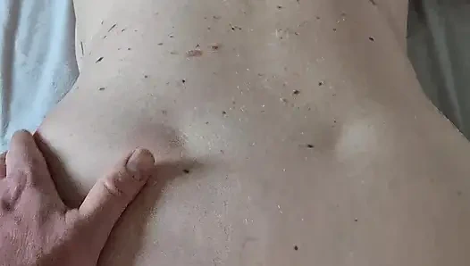 Karımı sert domaltarak sikiyorum