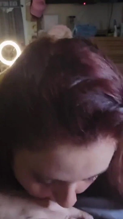 Derin gırtlağına kadar sokmayı ve yarak emmeyi çok seviyorum! Sonra beni çok iyi sikti! | Klip 1