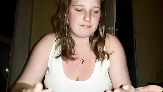 El, 250 ml, 330 ml veya belki amcığımda 500 ml bira