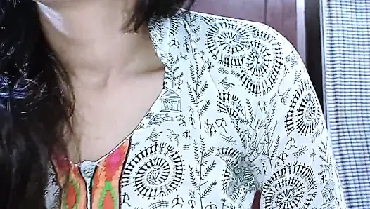 ELECTRICIAN KA KALA MOTA BADA LUND DEKH RAHA NHI GYA WITH AUDIO DESI INDIAN PORN SEX VIDEO