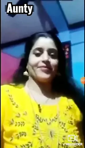 Must See: Aunty Nude Videocall With Lover Indian Amateur Porn (Full Video) - Sydney Special