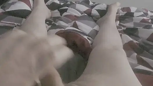 Olgun büyük döl örtüsünü sikiyor